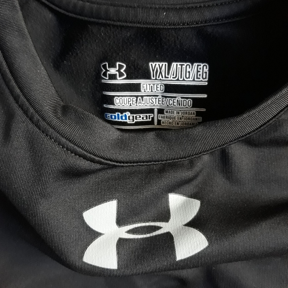 Black UnderArmour Coldgear Long Sleeve - Picture 3 of 4